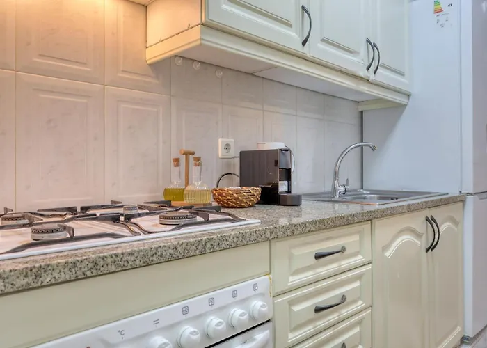 Apartament Cantinho Da Elvira, A In Madeira *